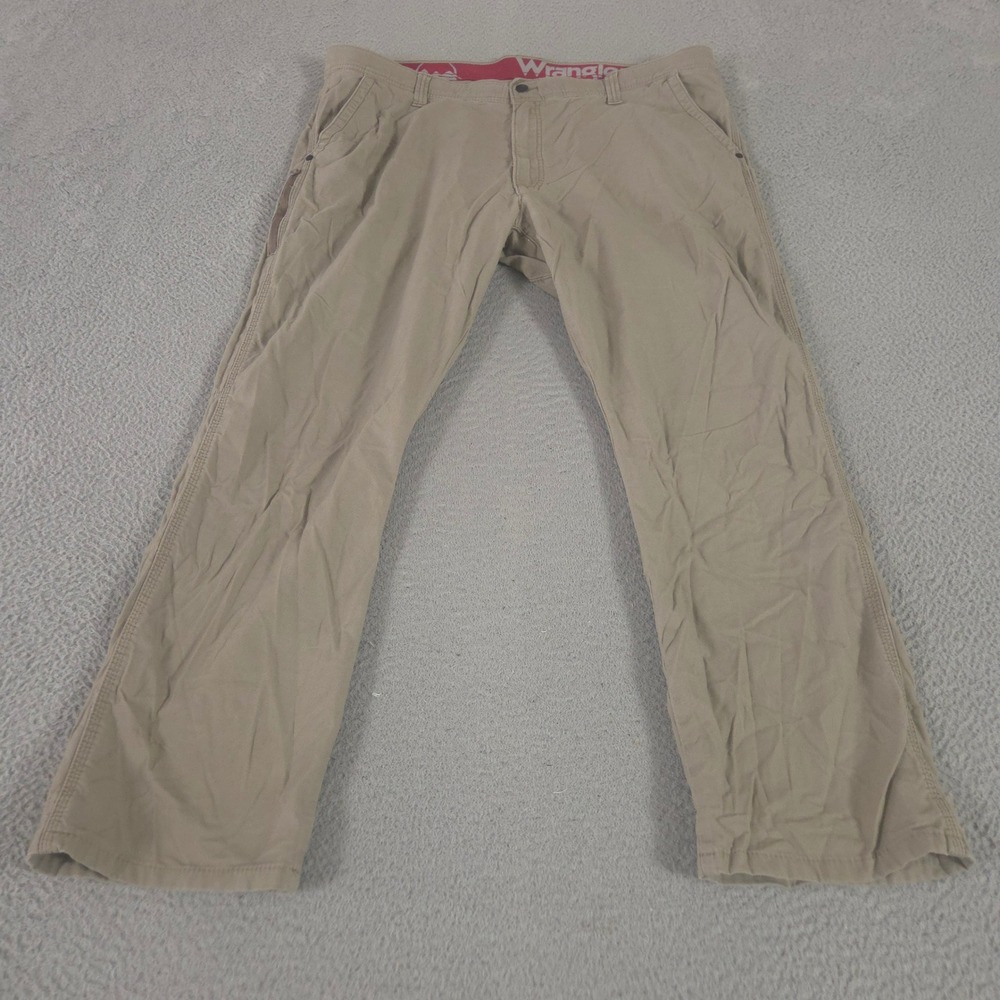 Wrangler Pants Mens 42x30 Tan Straight Leg Outdoor Rugged Utility Stretch Khaki